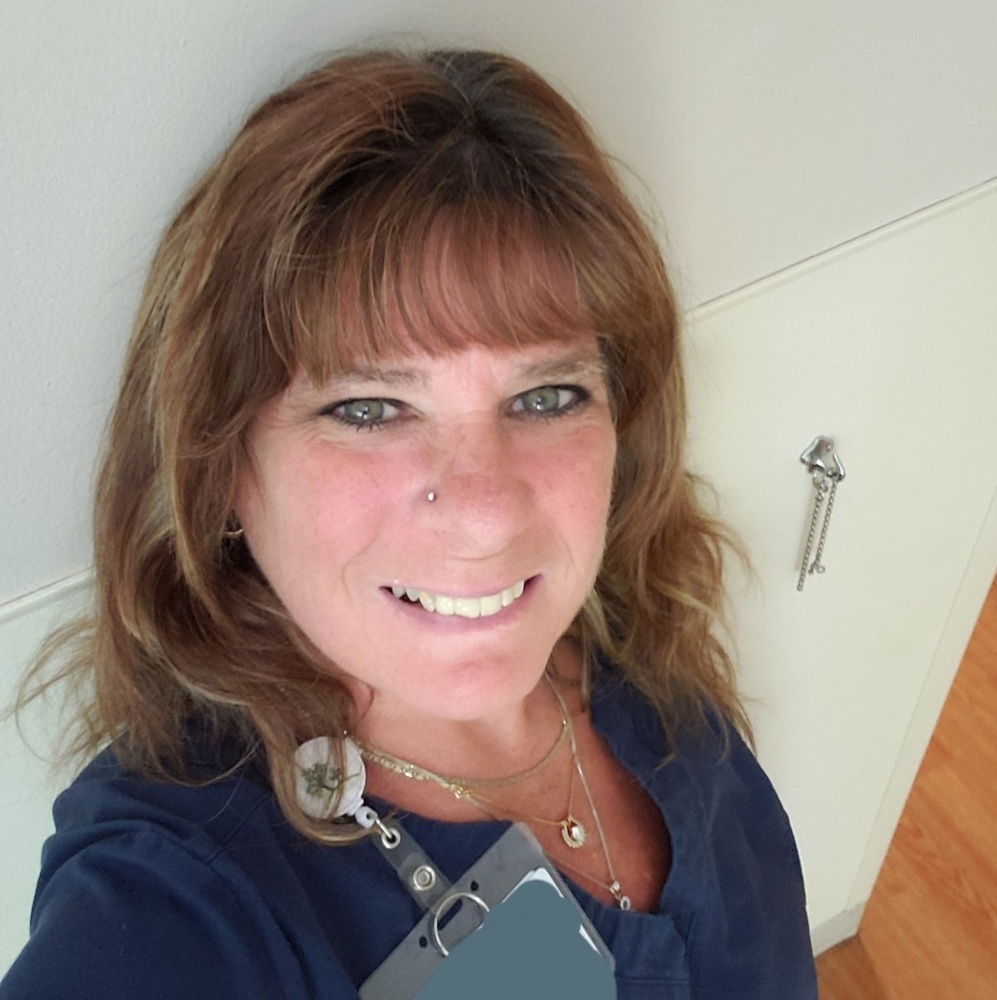 Meet your Posher, Suzanne